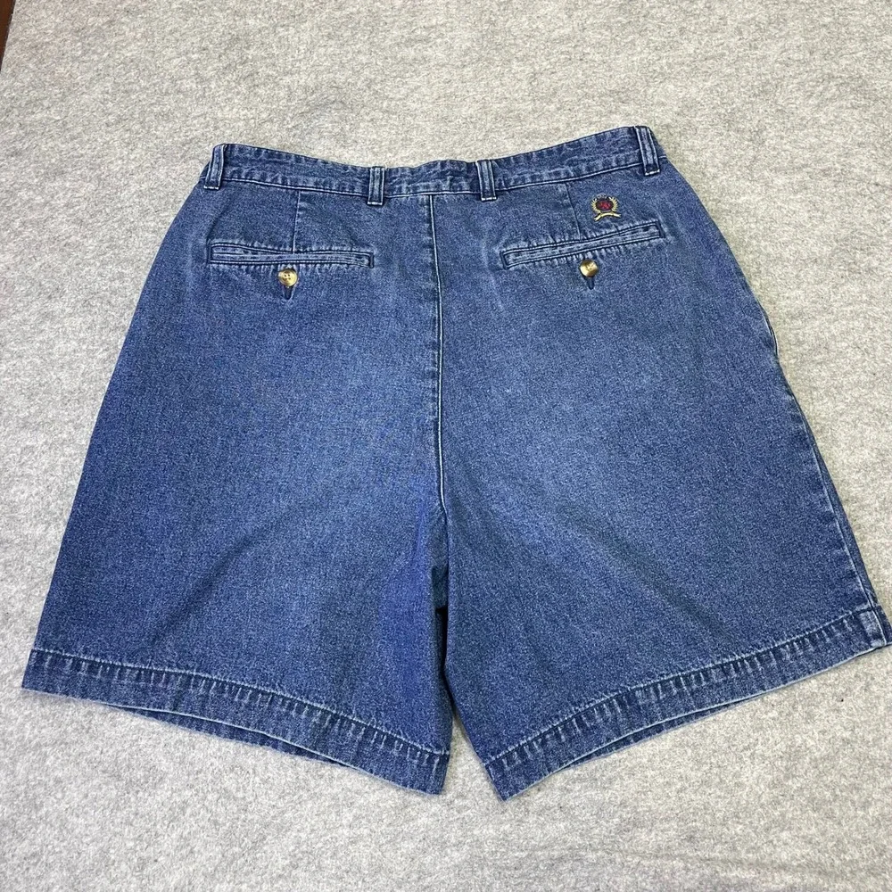 Vintage Tommy Hilfiger 90s Pleated Denim Shorts Mens 32 Blue Crest Logo